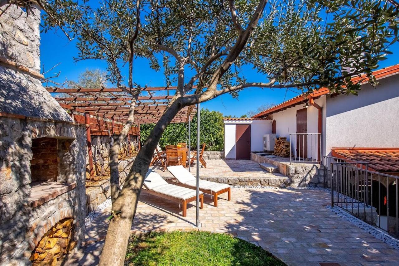 Vila Olea Ika Exteriér fotografie